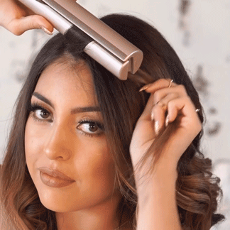 Straightener 2-in-1-Attract looks with flexible curls or perfect smoothing